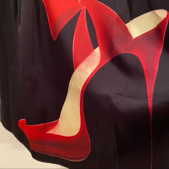 Black with red stiletto design on the front and back! Fits size 8 $25 - Picture 5 of 7